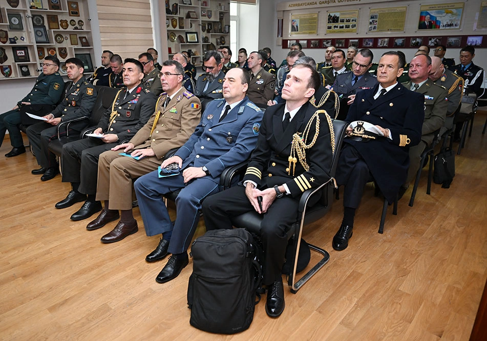 Azərbaycandakı hərbi attaşelər toplandı