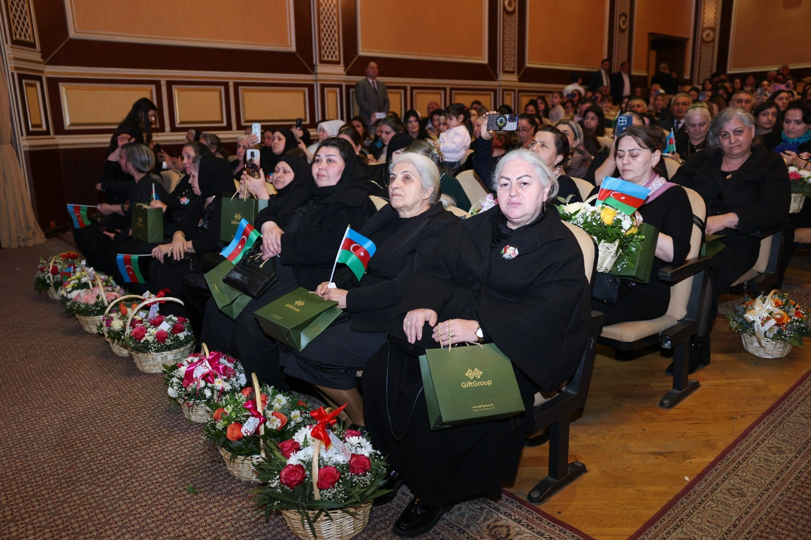 Abşeronda şəhid ailələrinin xanım üzvləri ilə 8 Mart tədbiri keçirilib - FOTO
