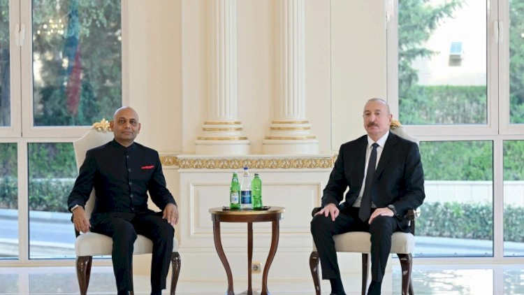 Hindistan səfiri etimadnaməsini təqdim etdi