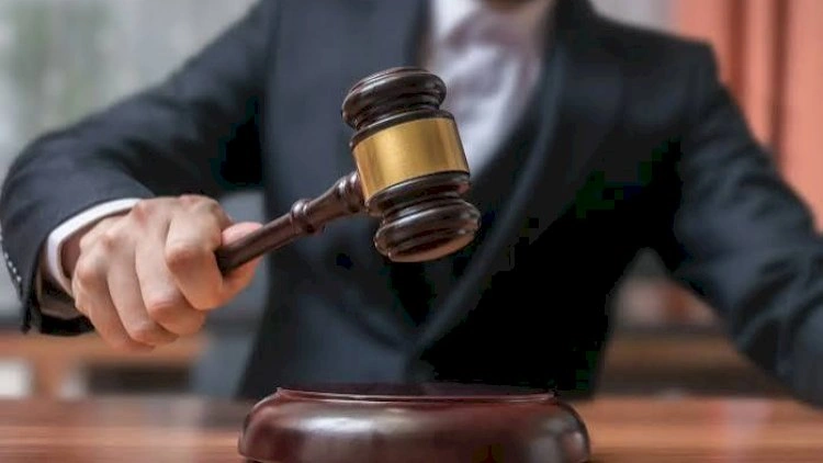 Hərracda 12 nəqliyyat vasitəsi satıldı