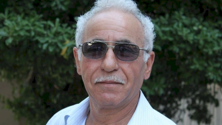 Xətainin heykəli: Onun adı niyə hallanmır? -   FOTO