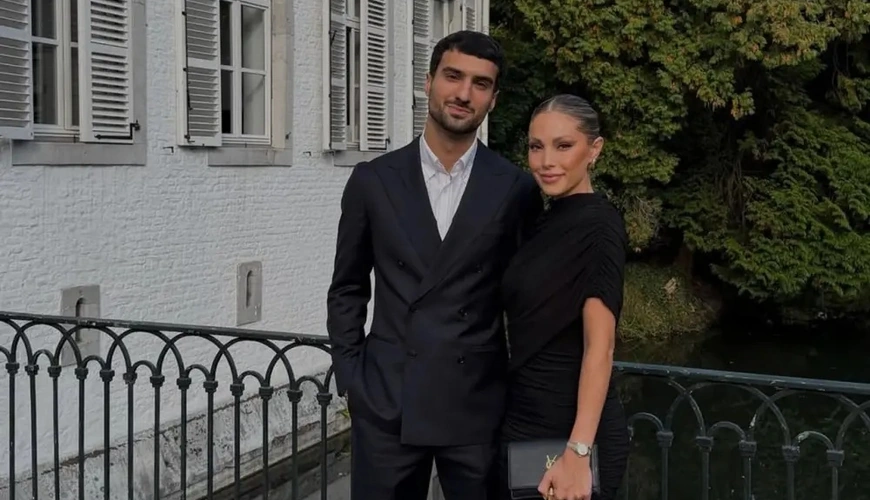 Mahir Emreli sevgilisi ilə... - FOTO