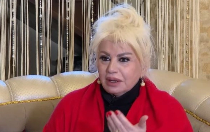 İndiki müğənnilər üzlüdür, adam xəcalət çəkir
