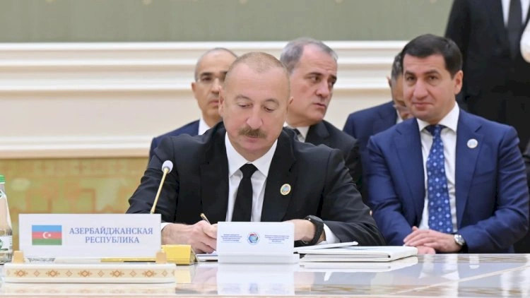8-ci Məşvərət görüşündən sonra sənədlər imzalandı
