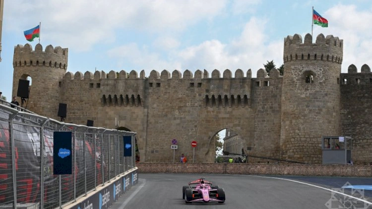 Formula 2: İrlandiyalı pilot birinci əsas yarışın qalibi olub