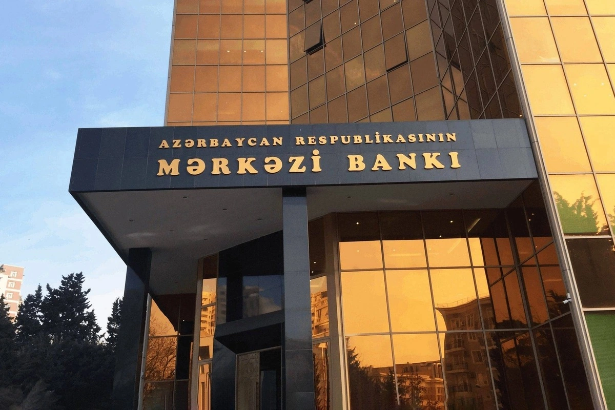 Azərbaycan Mərkəzi Bankı iki kommersiya bankının vəzifəli şəxslərini cərimələyib