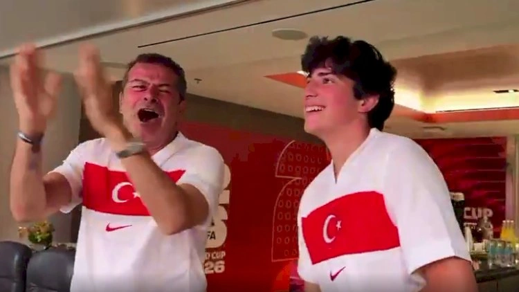 Türkiyəli jurnalist özünü hisslərinin ixtiyarına buraxdı -   VİDEO