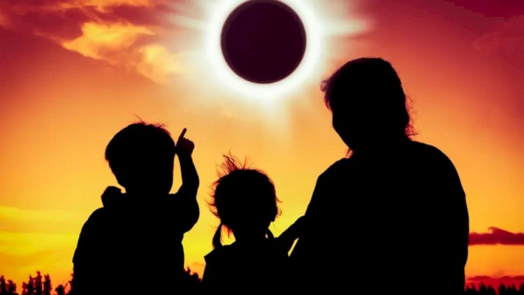 Göy üzündə heyrətamiz mənzərə: Günəş tutulması başladı