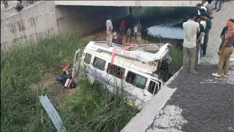 İçində zəvvarların olduğu avtobus aşıb: Ölənlər  var