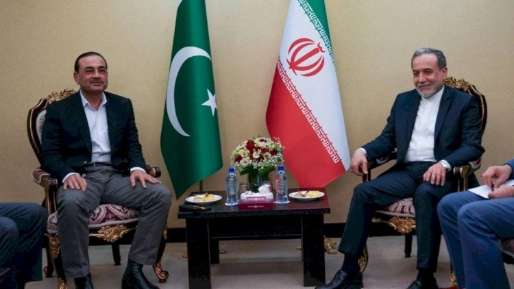 Abbas Əraqçi pakistanlı feldmarşalla ABŞ-la danışıqları müzakirə etdi