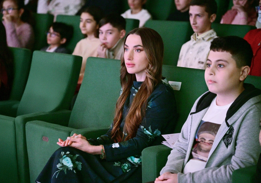 Leyla Əliyeva və Alena Əliyeva DOST İnklüziv İnkişaf və Yaradıcılıq Mərkəzini ziyarət ediblər
