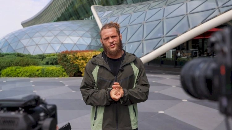 UFC döyüşçüsü Rafael Fiziyev Bakıya gəldi