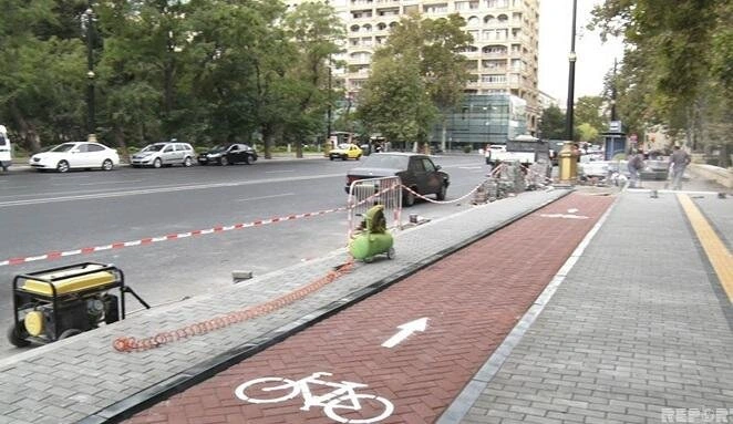 Daha bir küçə və prospektdə velosiped zolaqları salındı