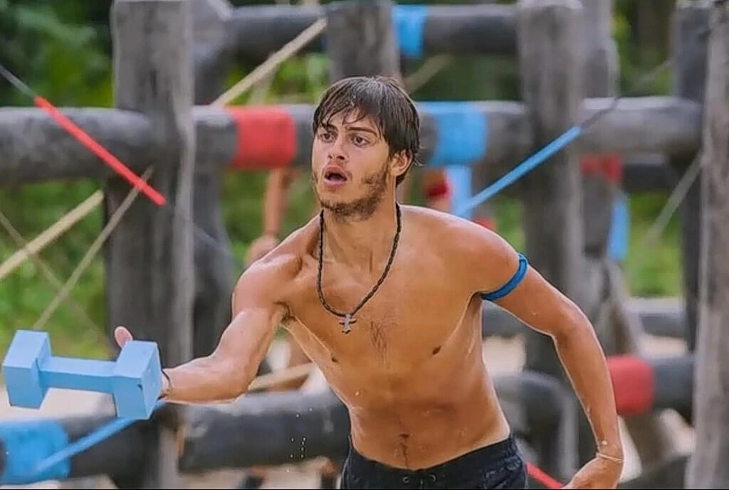 Ayağını itirən yarışmacı Survivor qalibi seçildi - FOTO