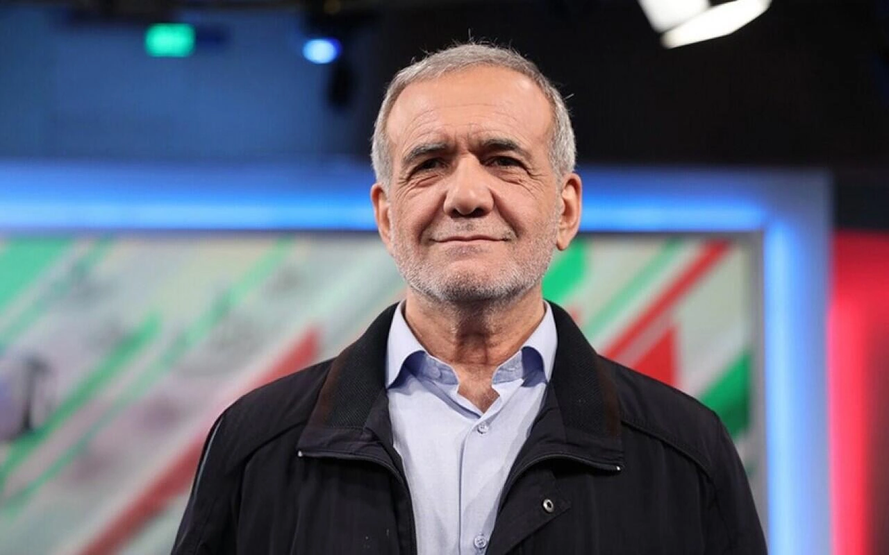 Pezeşkianın təyyarəsi Moskvada eniş etdi