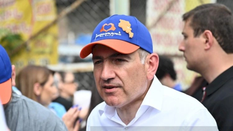Paşinyan Azərbaycanla sülhə görə seçicilərini təbrik etdi