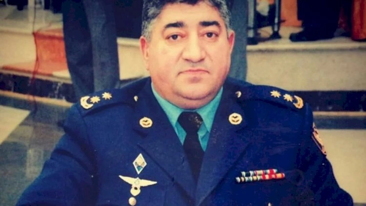 Polkovnik-leytenantın ölümü: Restoranda yıxılıb, başı betona dəyib