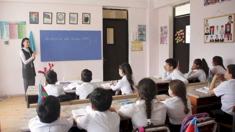 Müəllimlərin maaşından pul kəsilə bilərmi? - Qanun belə deyir...