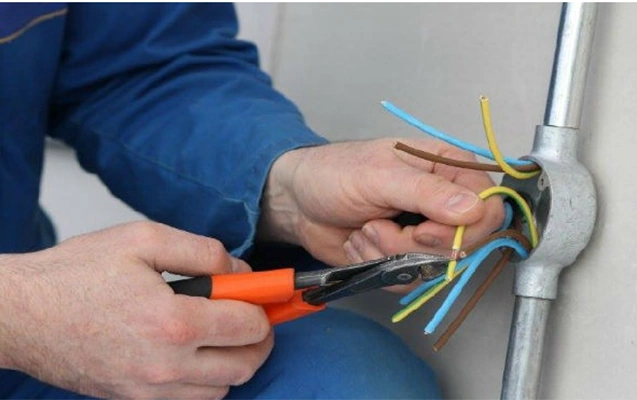 65 yaşlı kişini elektrik cərəyanı vurub öldürdü