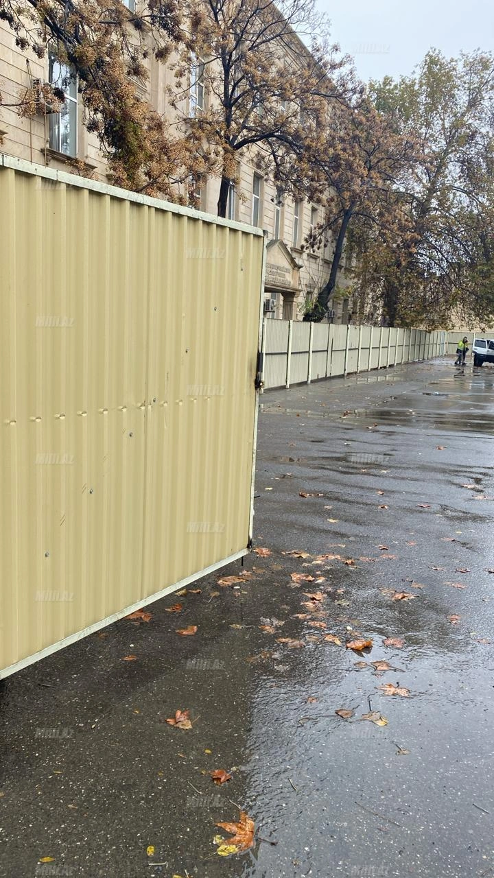 Bakının məşhur parkinqi bağlandı - FOTO