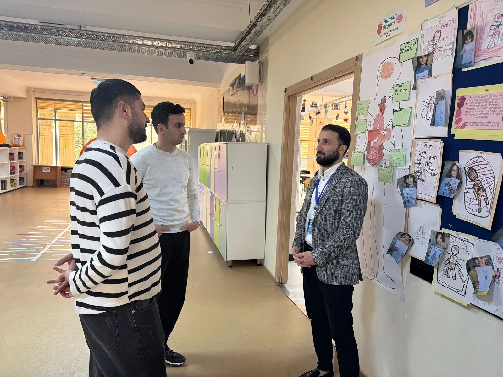 “Changemakers” AI Hackathon Oxbridge Akademiyasında uğurla keçirildi - FOTOLAR