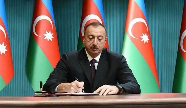 Əmək Məcəlləsi və pensiya qanunlarında dəyişiklik edildi