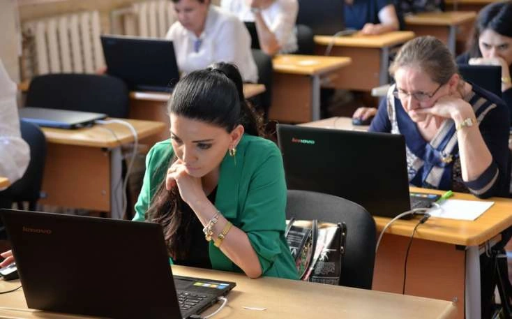 Müəllimlər üçün yeni mobil tətbiq istifadəyə verildi