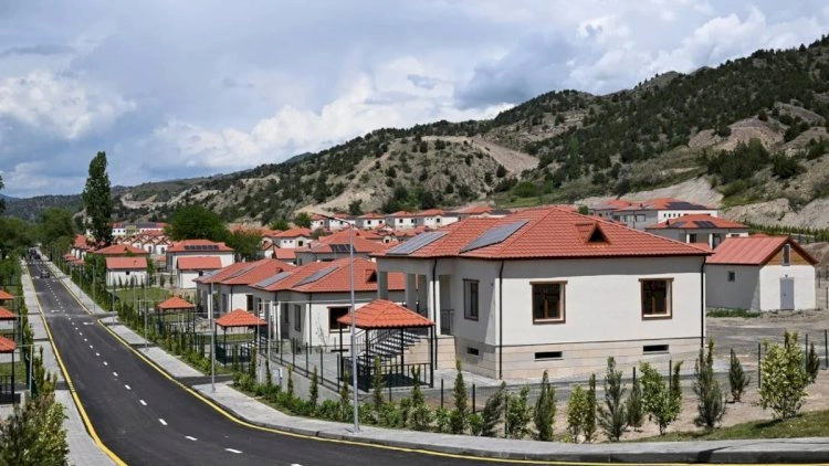 Yarımildə işğaldan azad edilmiş ərazilərdə 340 layihə icra edilib - Rəsmi