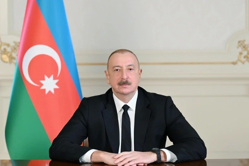 Prezident Küveyt Əmirini təbrik etdi