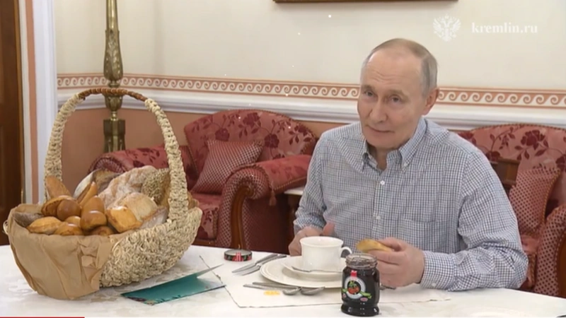 Rusiyada iş adamı Putinə pirojki göndərdi