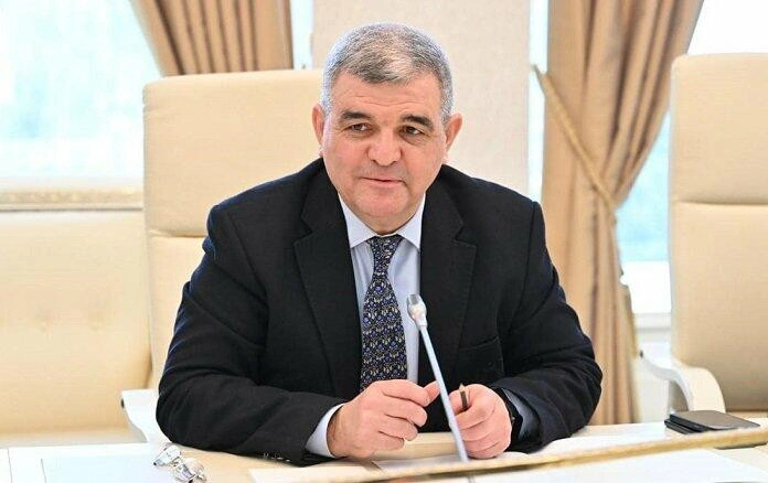 Taksi şoferi kitabxananı yox, şadlıq evini tanıdı - Fazil Mustafa
