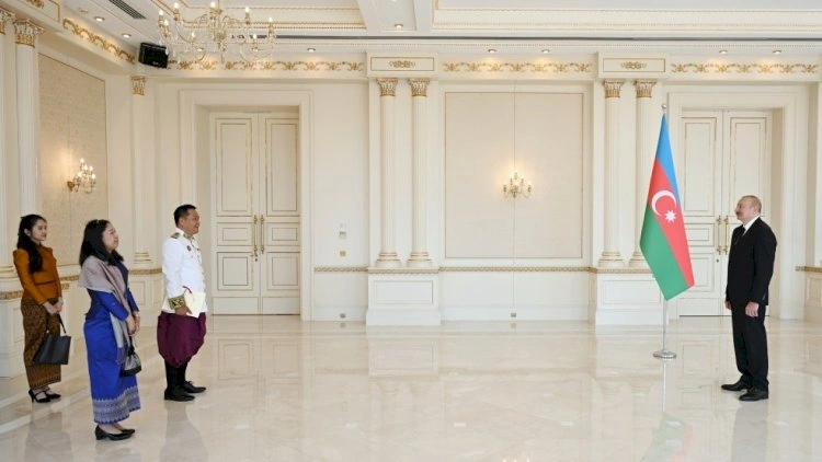İlham Əliyev 3 səfiri qəbul etdi
