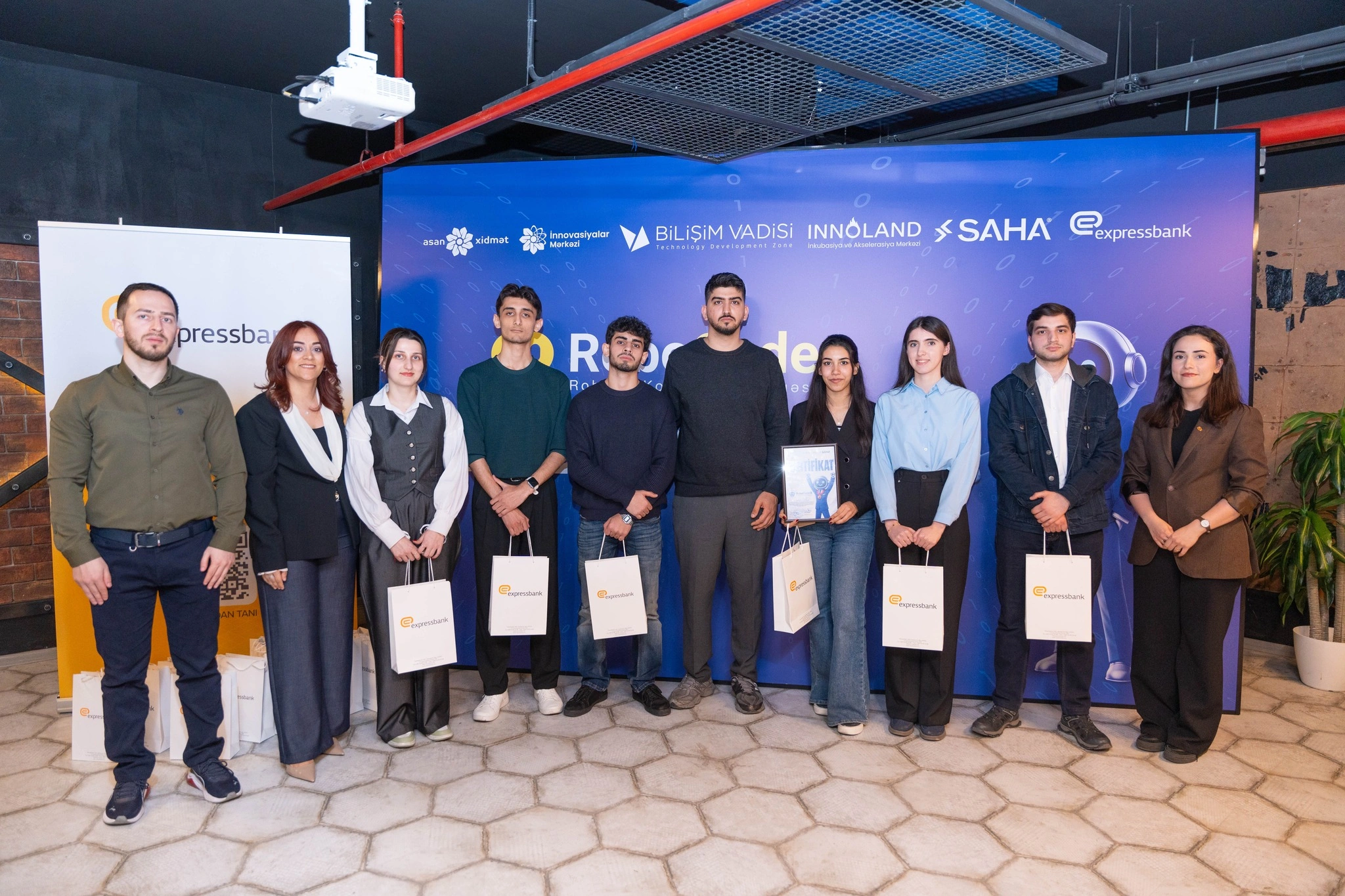 ASAN xidmətin 3-cü “RoboCode” düşərgəsi başa çatıb - FOTO
