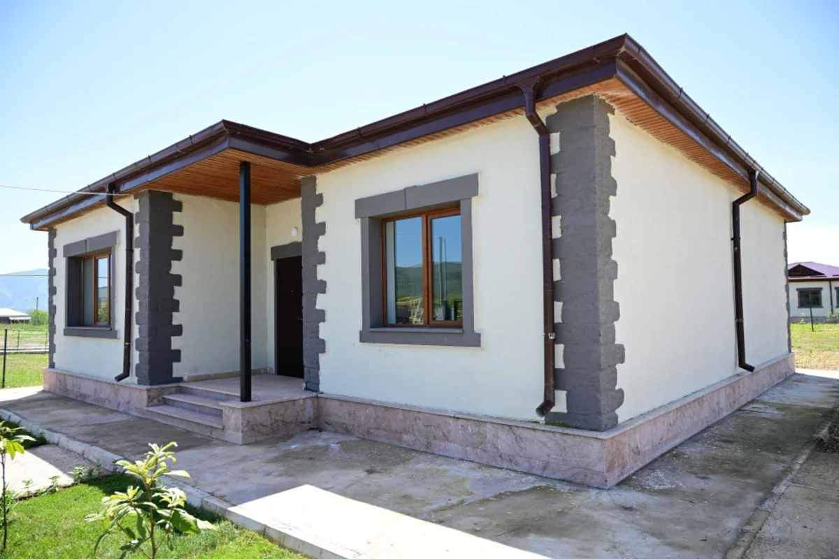İlham Əliyev Xocalıda fərdi evlərlə tanış oldu - FOTOLAR