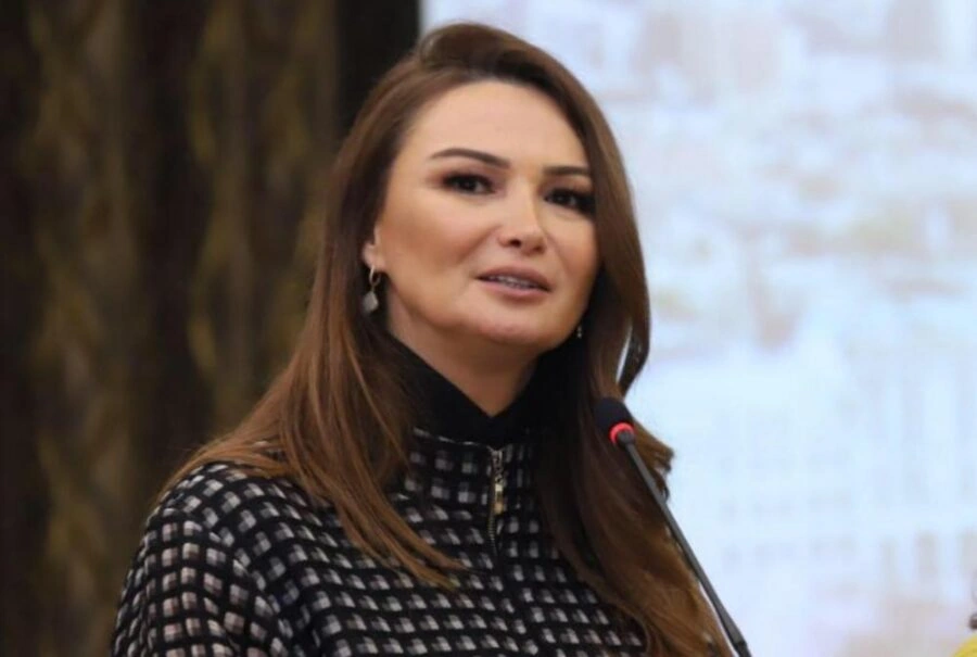 Qənirə Paşayevanın mənəvi qızı haralardadır?