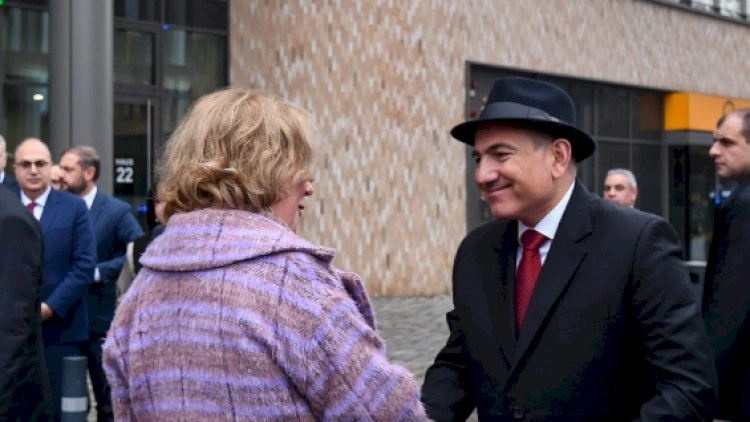 Paşinyan niyə kepkadan şlyapaya keçdi? - “Heç saqqal da onu xilas edə bilməz”