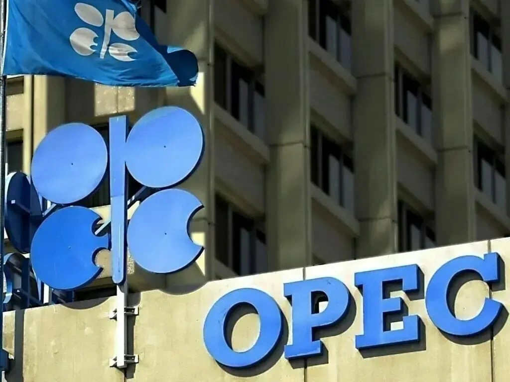 Neft bazarında BƏƏ həyəcanı - OPEC kiçilir