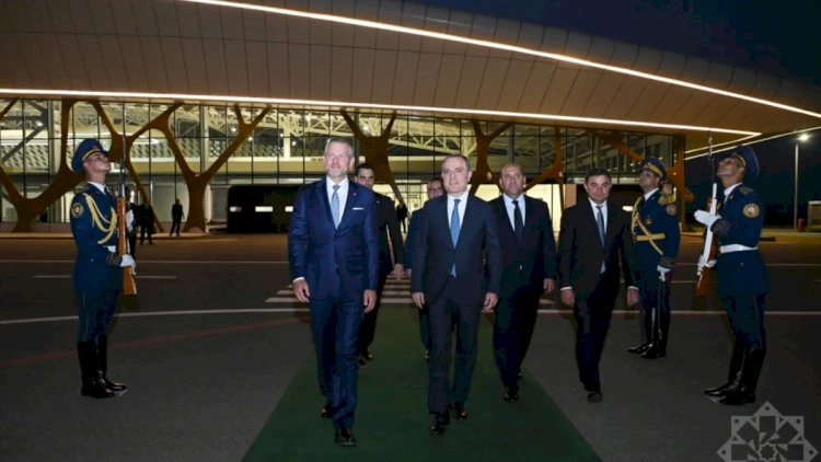 Slovakiya prezidenti Füzuli aeroportundan təyyarə ilə Bakı şəhərinə yola düşdü   - FOTOLAR