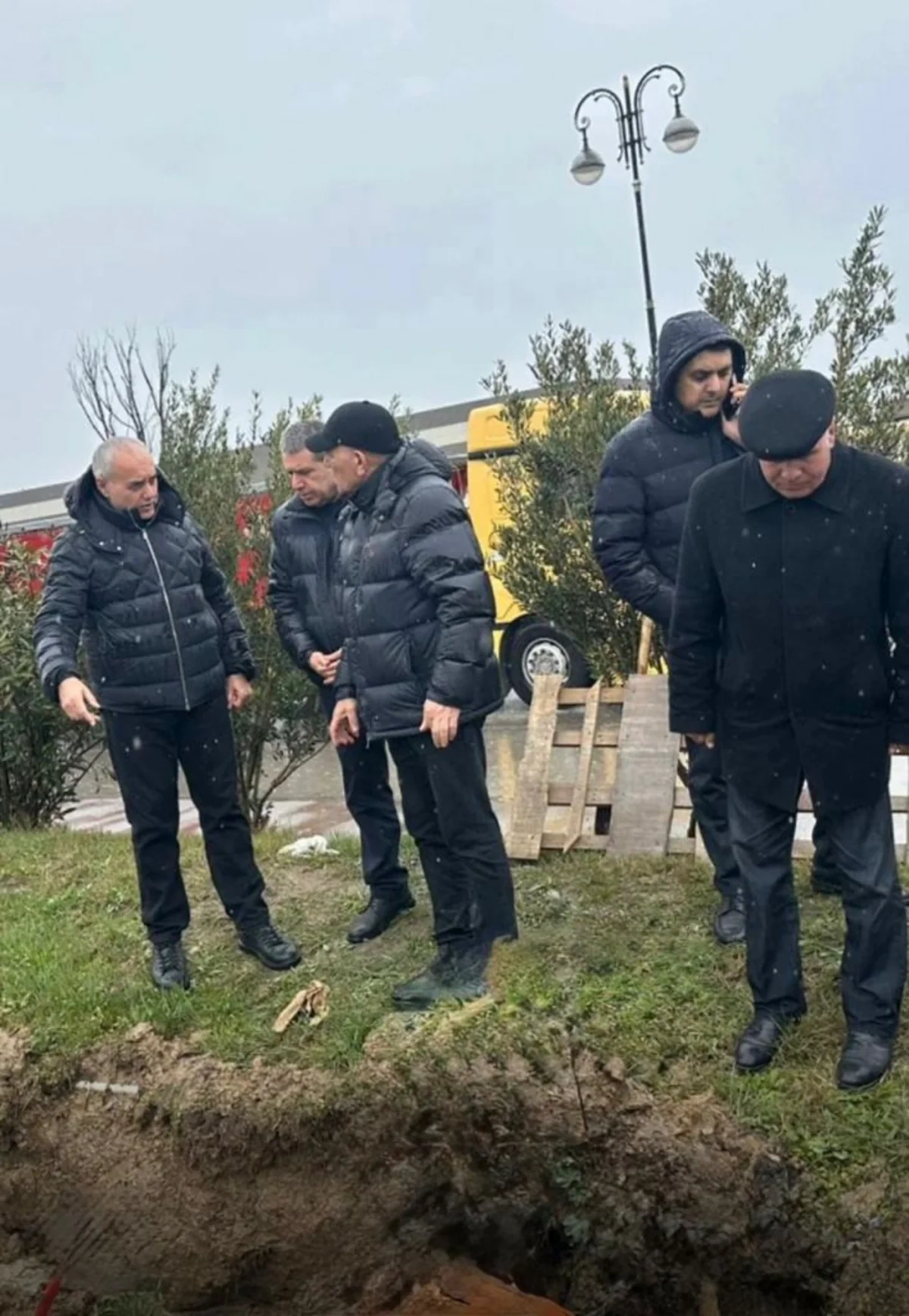 Bakıda iki icra başçısı subasan əraziyə gəldi - FOTO