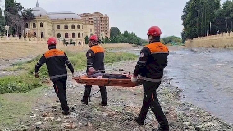 Gəncədə çaya yıxılan vətəndaş xials edildi
