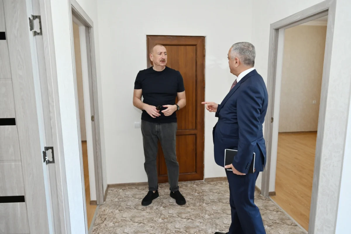 İlham Əliyev Xocalıda fərdi evlərlə tanış oldu - FOTOLAR