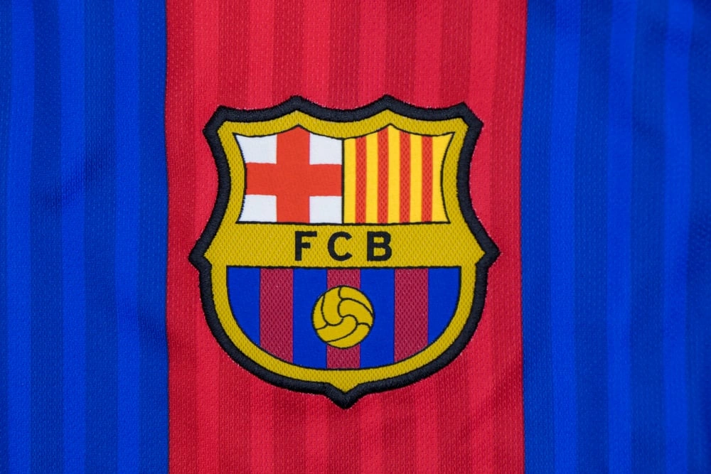 UEFA Barselonanı cərimələdi