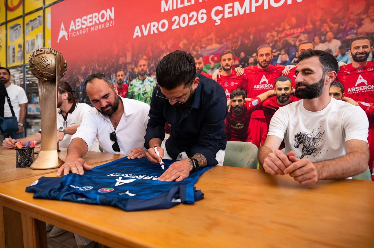 İkiqat qitə çempionları sponsor və azarkeşləri ilə görüşüblər - FOTOLAR