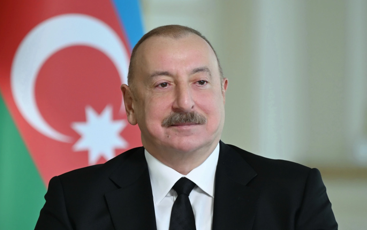 Prezident Qətər Əmirini təbrik etdi