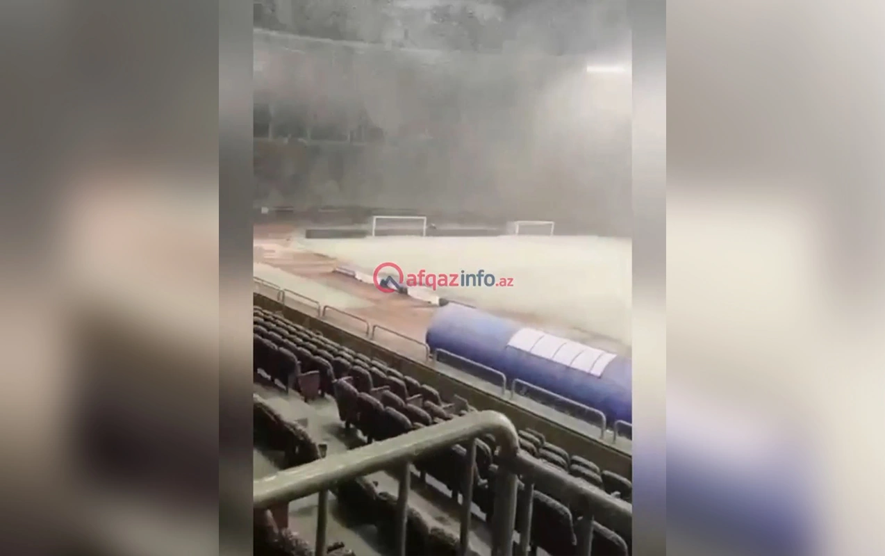 Respublika stadionu qar altında - VİDEO