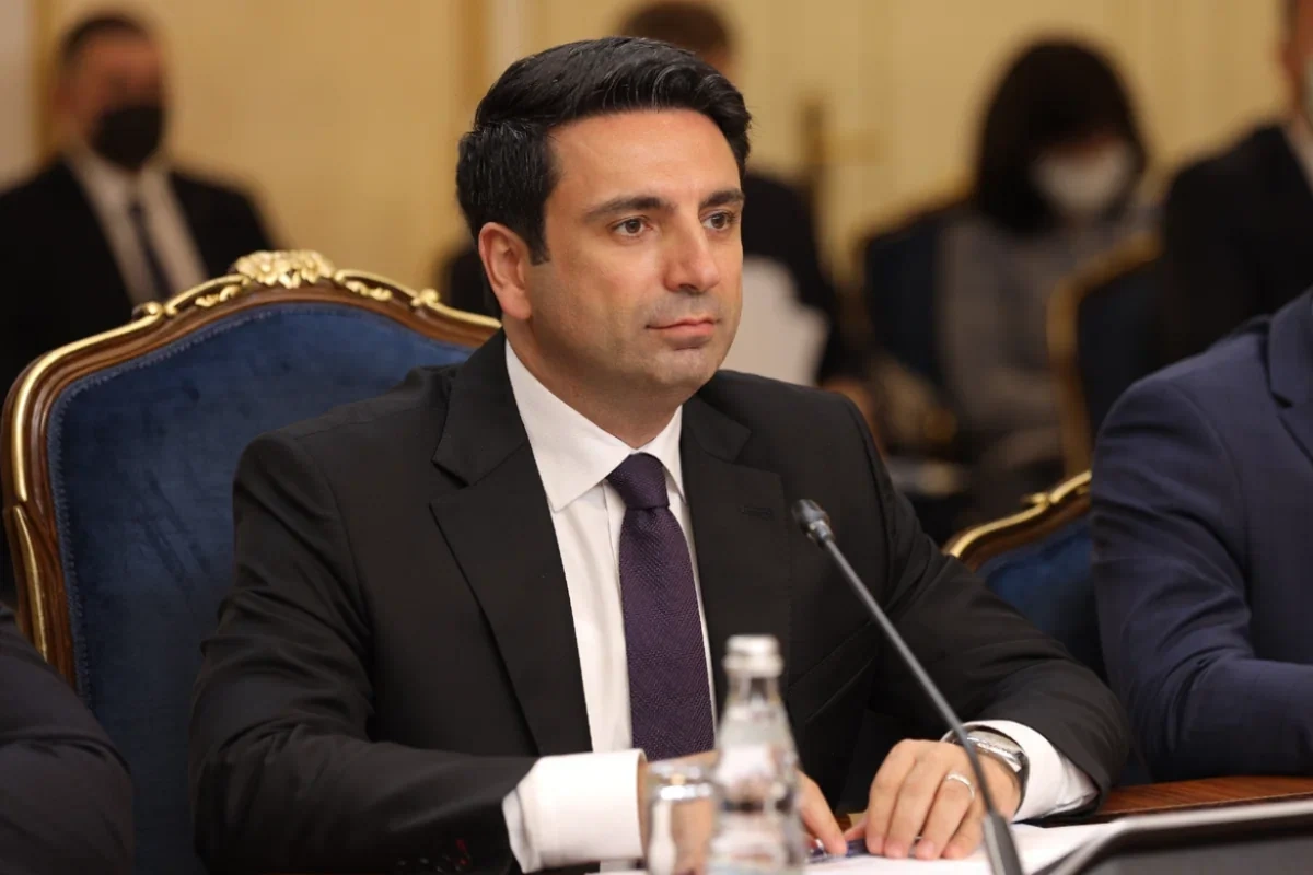 Ermənistanın qonşularına ərazi iddiaları olmamalıdır - Alen Simonyan