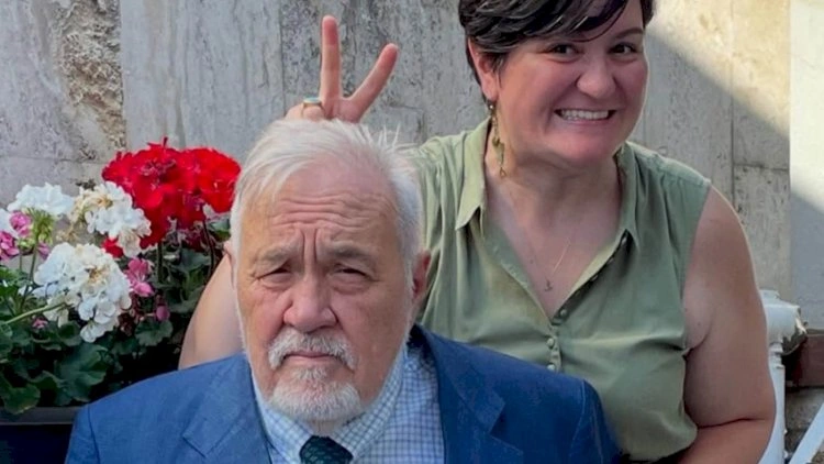 İlber Ortaylıya məxsus əşyaların satışı etiraz doğurdu