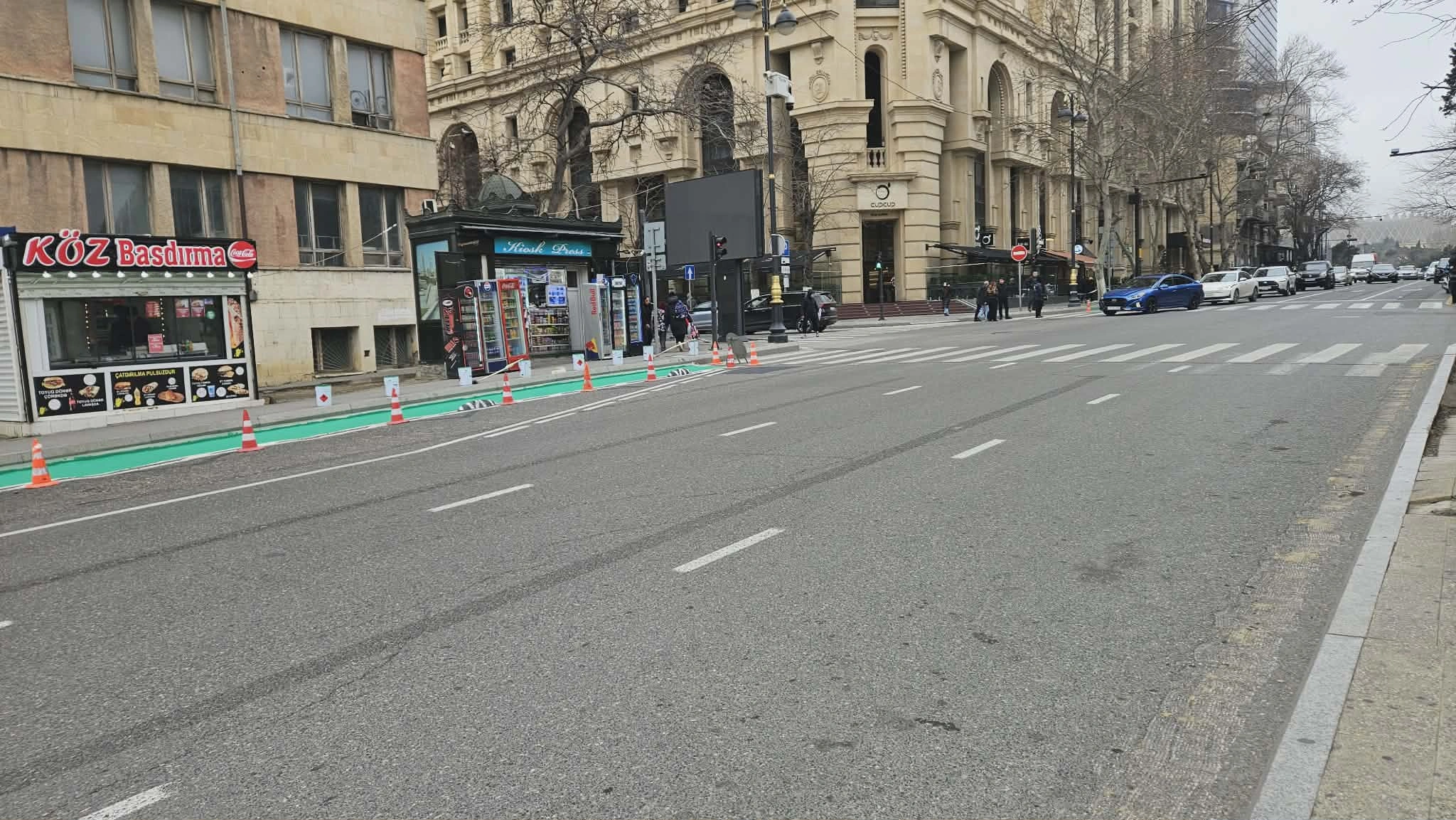 Bakıda bu yola velosiped zolağı çəkilir - FOTOLAR