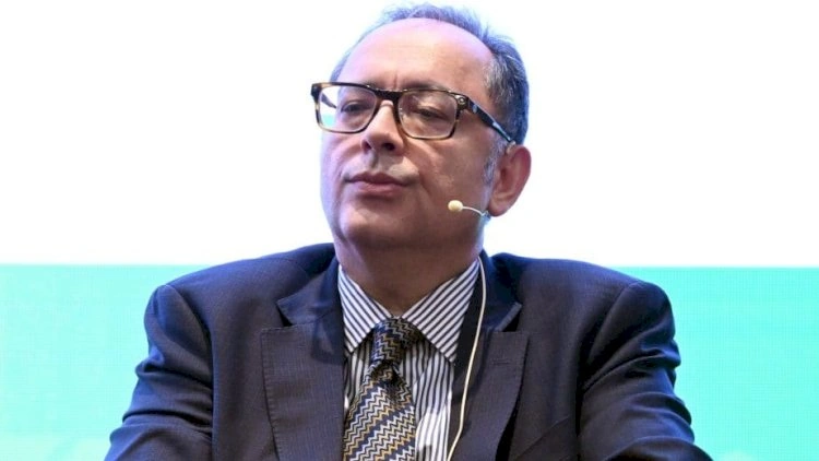 Nazirlik Sultan Hacıyev təbrik etdi