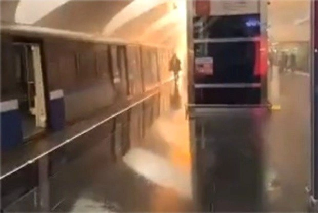 Moskva metrosunda partlayış